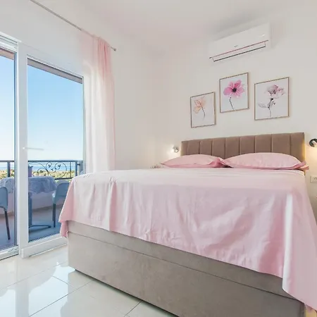 Konukevi Herceg Makarska